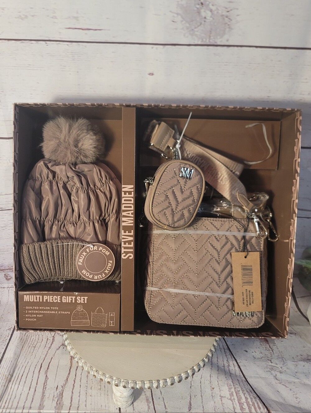 NWT Steve Madden SMG-1700 Gift Set Crossbody Bag Pouch Beanie Hat Mushroom Taupe